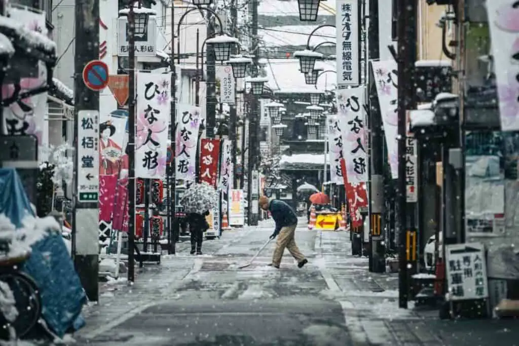 Visiting Nagano city in winter