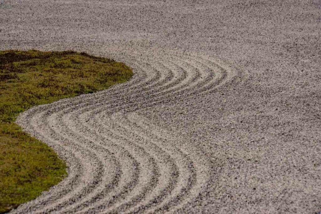 5 Best Sand Choices For Zen Garden