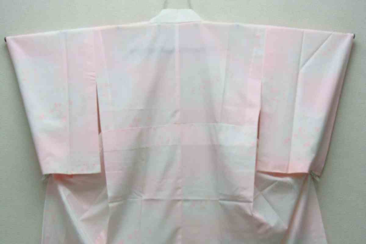 What To Wear Under Yukata? YouGoJapan