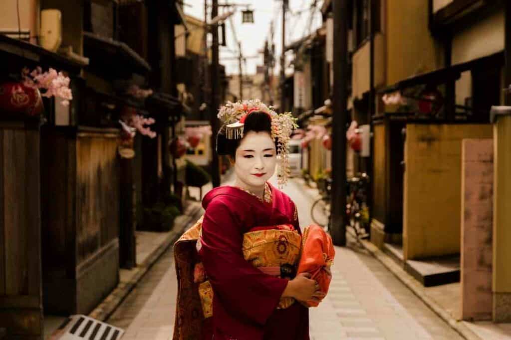 Maiko Vs Geisha basic difference