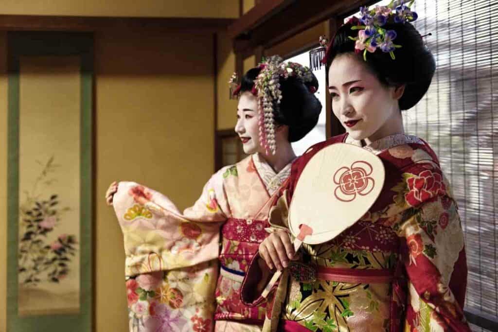 Maiko VS Geisha hair