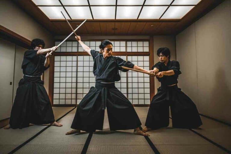 Kendo vs Fencing What's the Difference? YouGoJapan