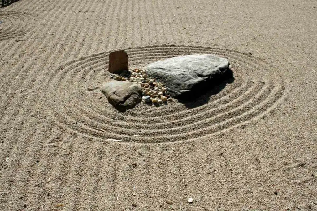 Zen garden sand pattern tips