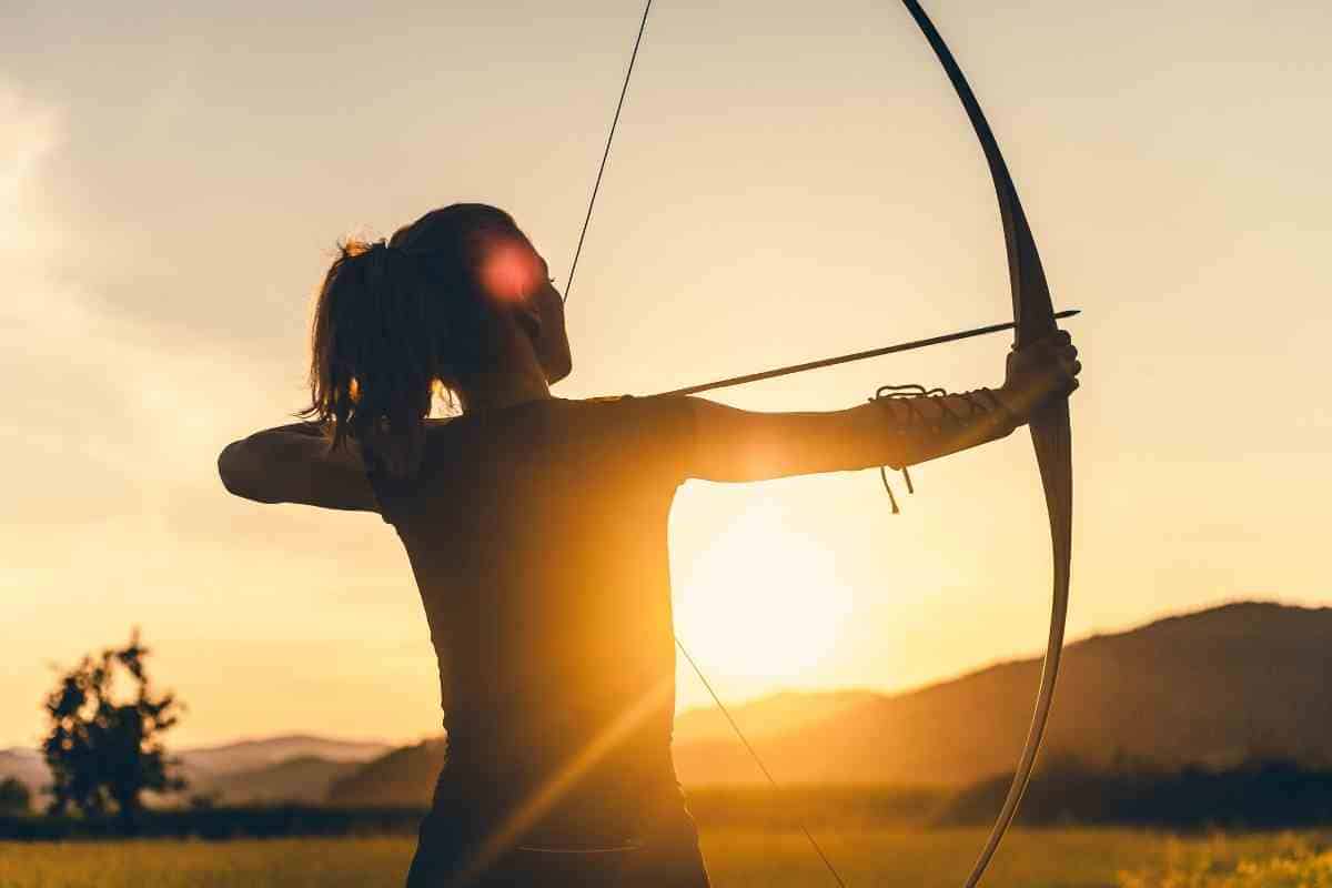 Yumi Bow vs Longbow: What’s The Main Difference?
