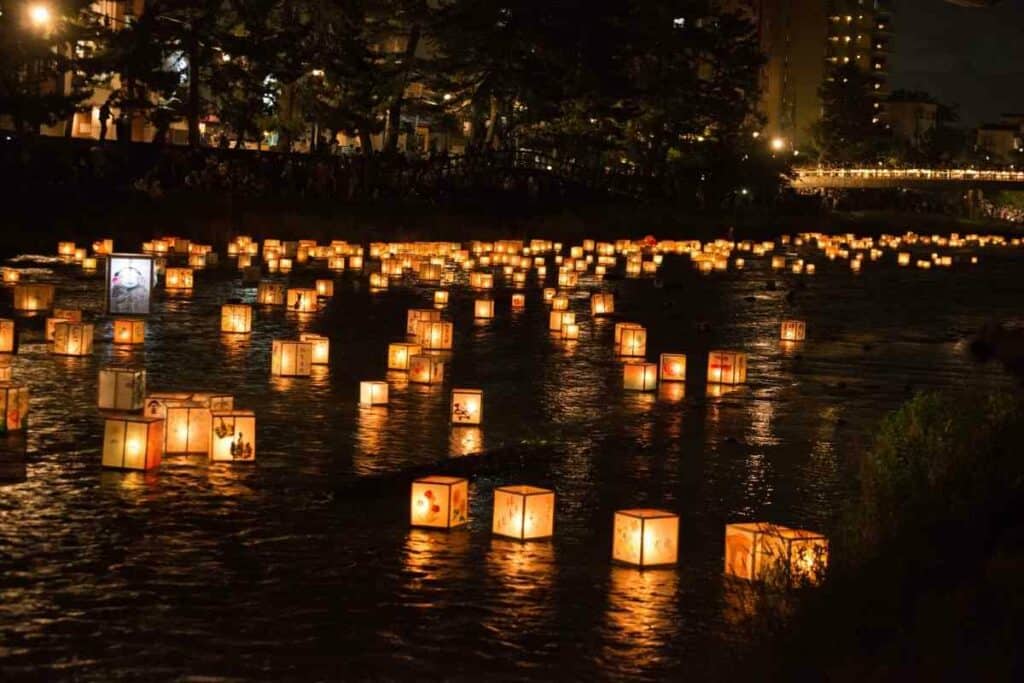 Toro Nagashi festival