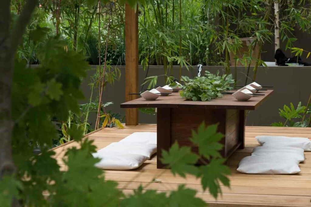 Big table for 6 people in Japan