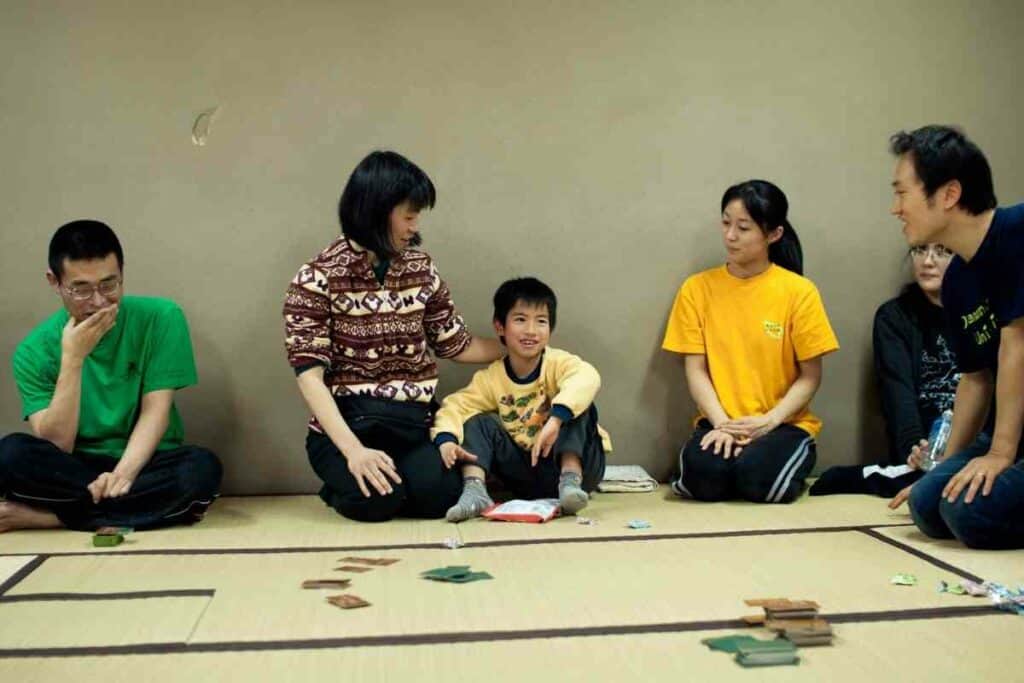 Playing karuta cards