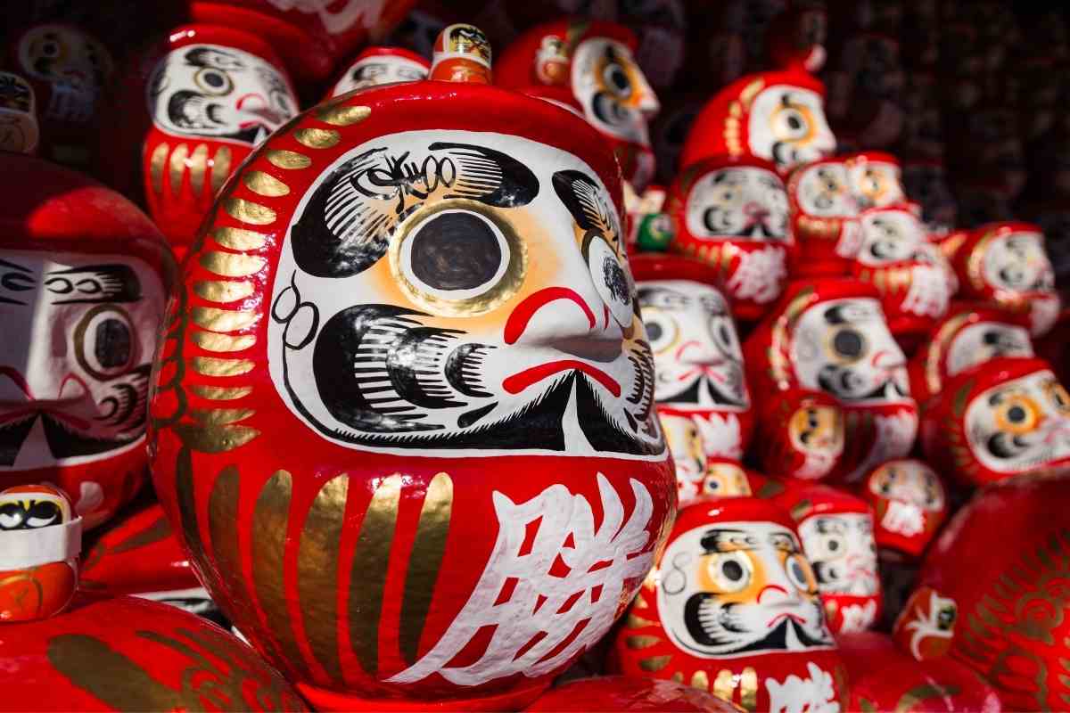 How Do You Use a Daruma Doll? YouGoJapan