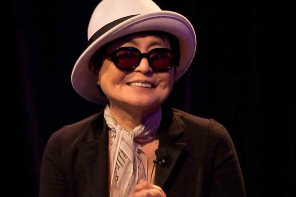 @en.wikipedia.org_wiki_Yoko_Ono