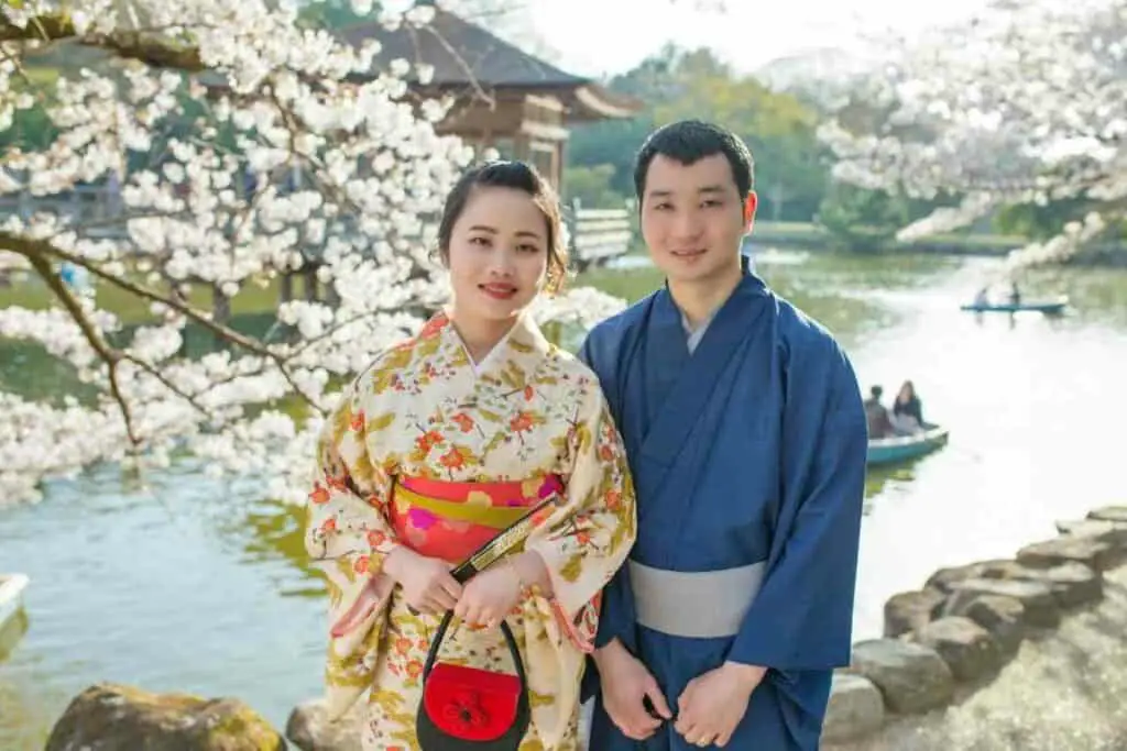 Men and women kimonos