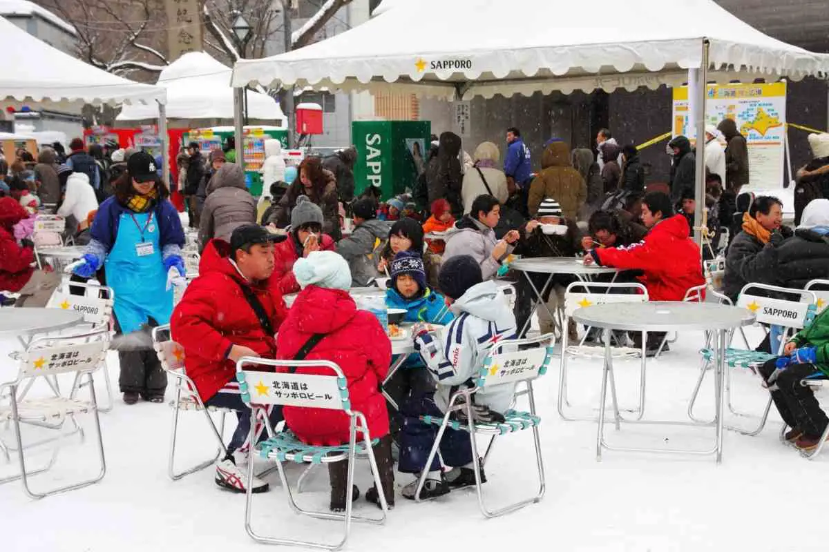 Sapporo Snow Festival (Yuki-Matsuri: さっぽろ雪まつり) Activities