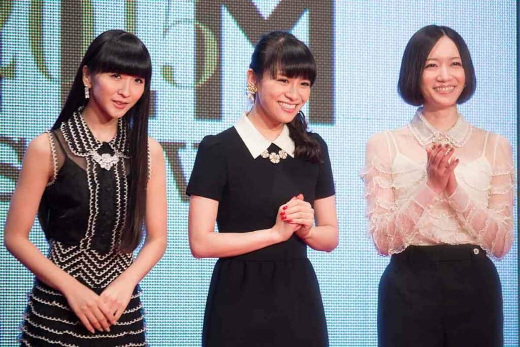 @en.wikipedia.org_wiki_Perfume_(Japanese_band)