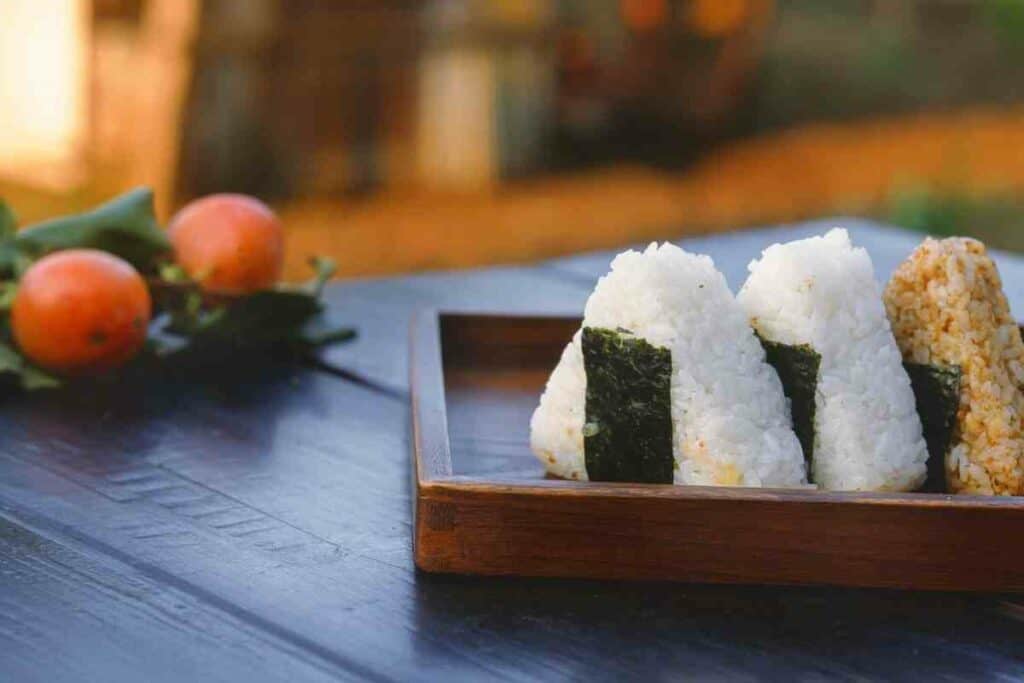 Onigiri triangle shape