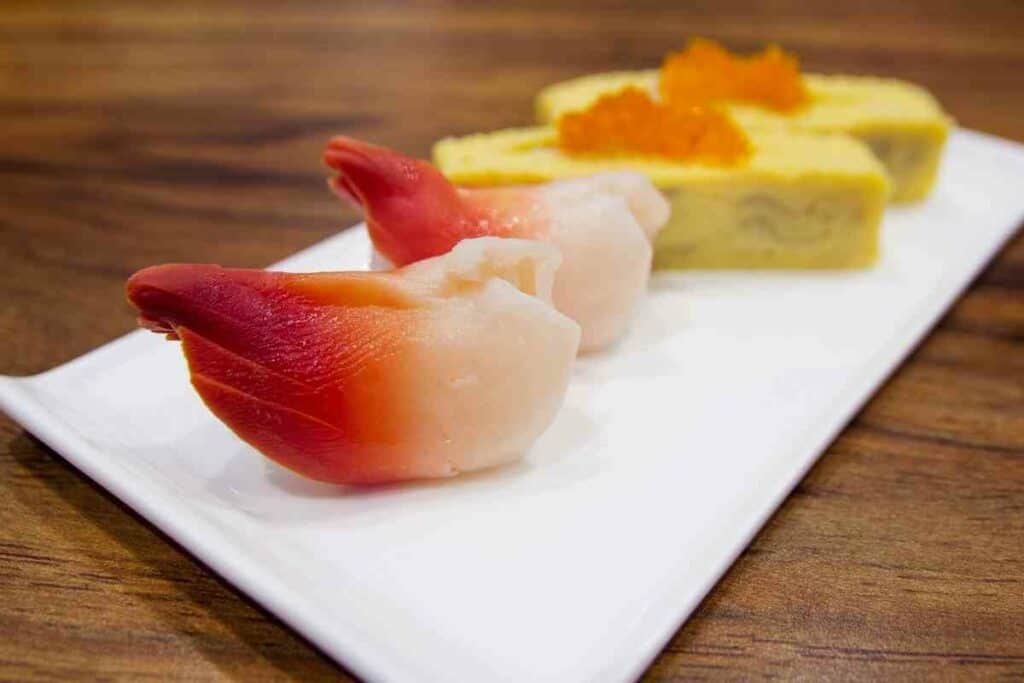 Hokkigai nigiri sushi types