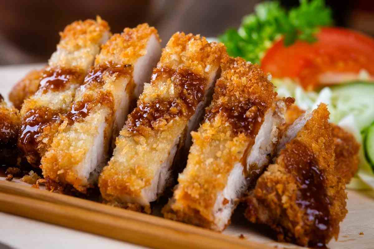 Tonkatsu vs Katsudon Compared: What’s the Difference? – YouGoJapan