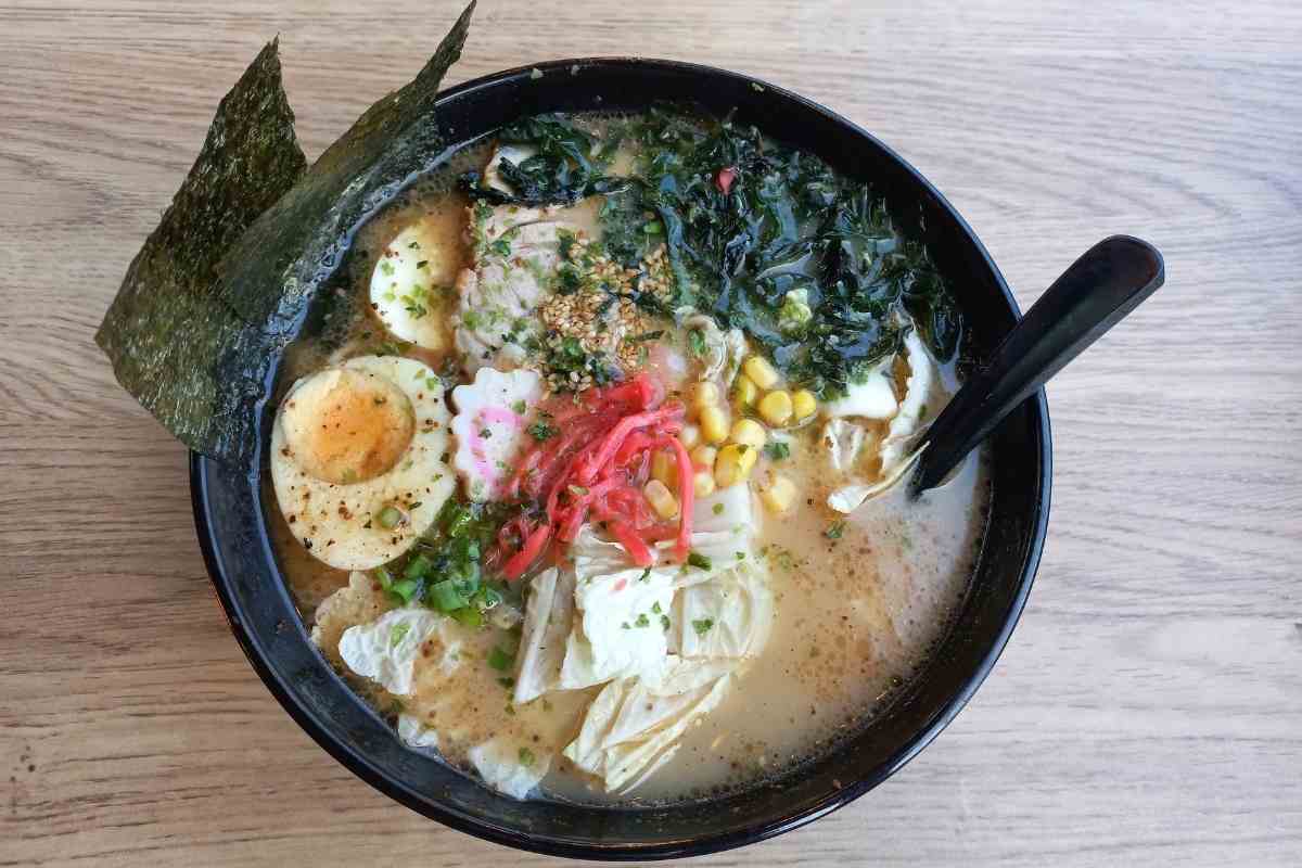 should-you-drink-ramen-broth-yougojapan