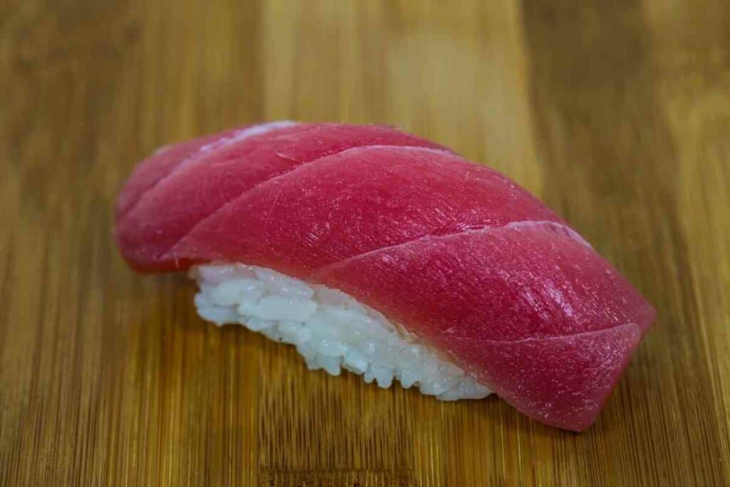 Maguro nigiri sushi types