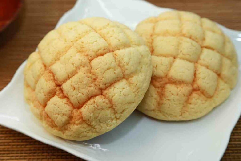 Melon pan bread