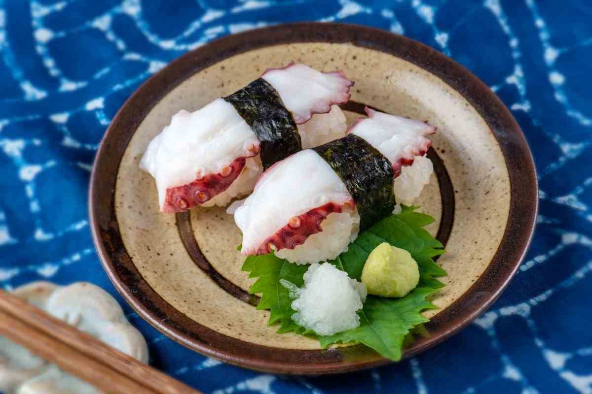 Tako Sushi Cutting at Genjulieblog Blog