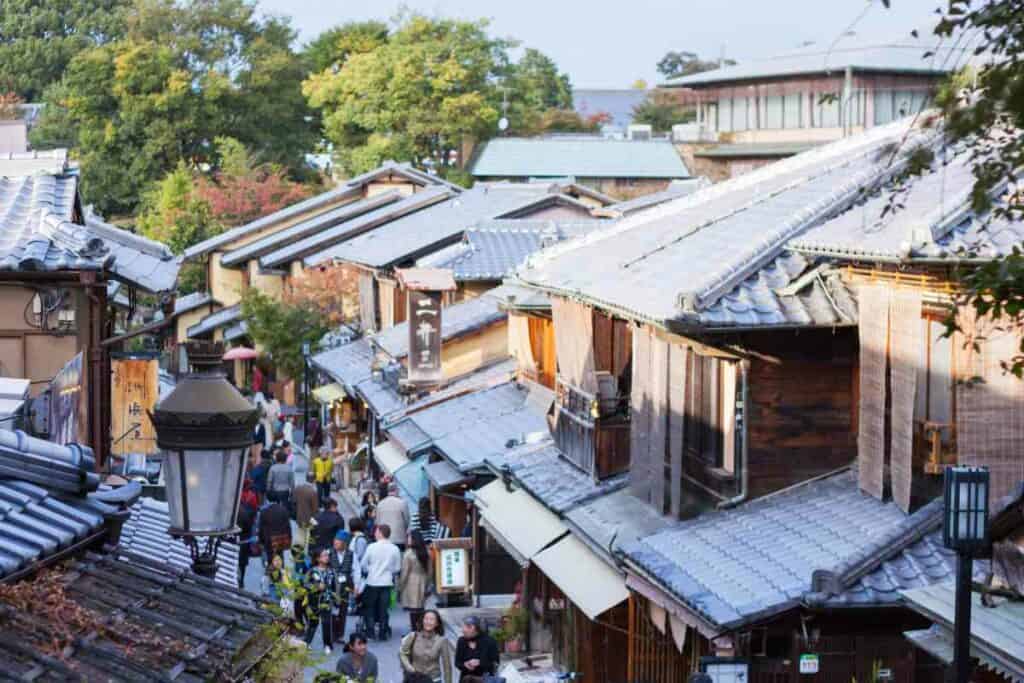 enjoy Higashiyama Honotoro in March