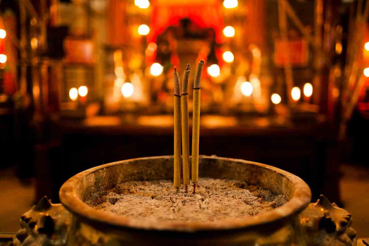 Japanese Incense vs. Indian Incense What’s the Difference? YouGoJapan