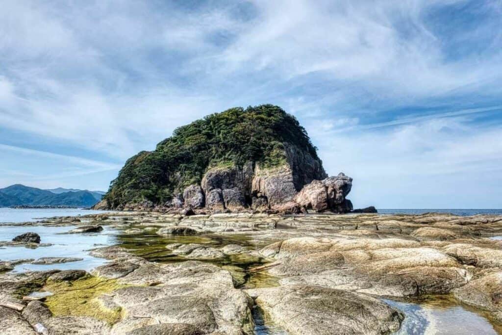 san’in kaigan geopark travel guide