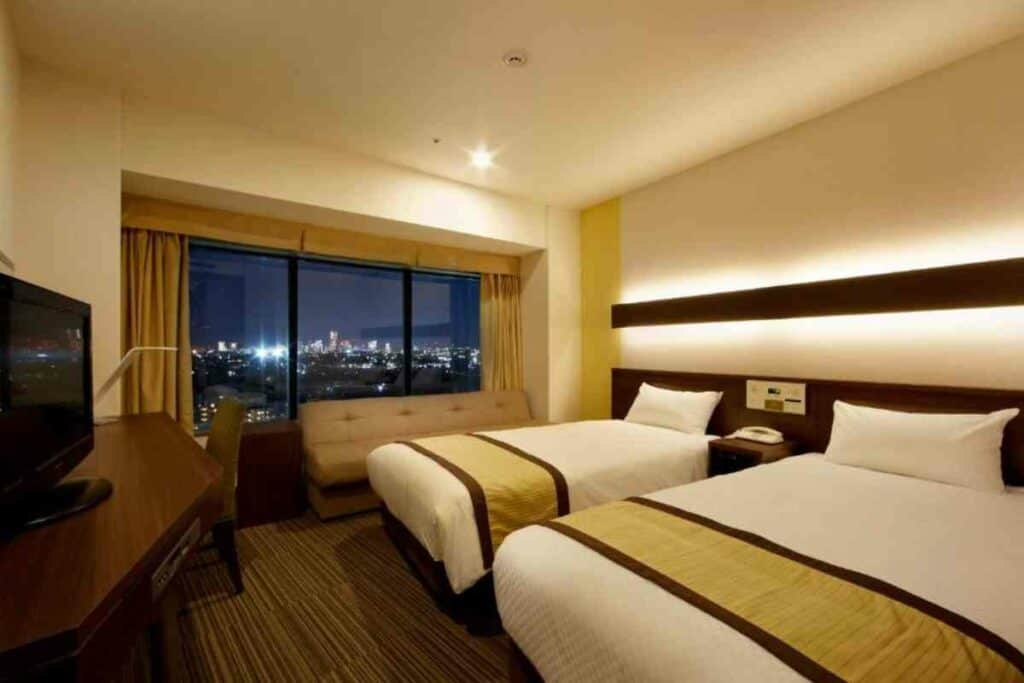 Shin Yokohama Prince Hotel room