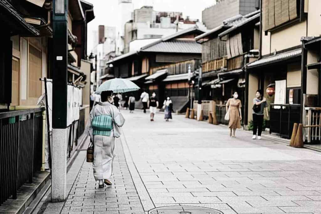 White Kimono Meaning