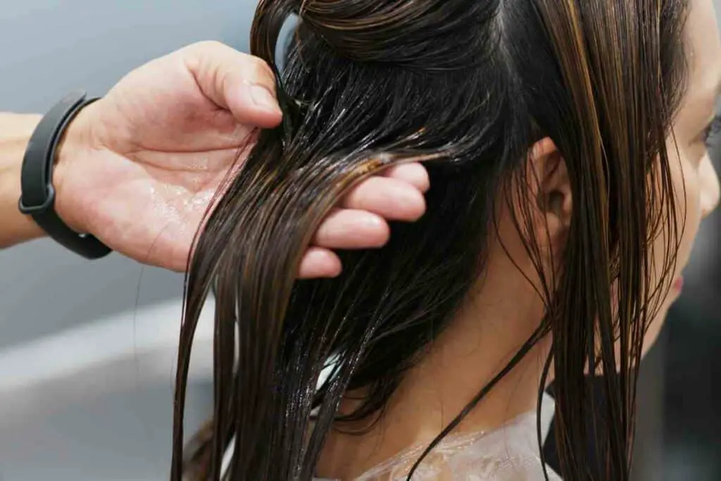 Symbol Cutting hair Japanese woman