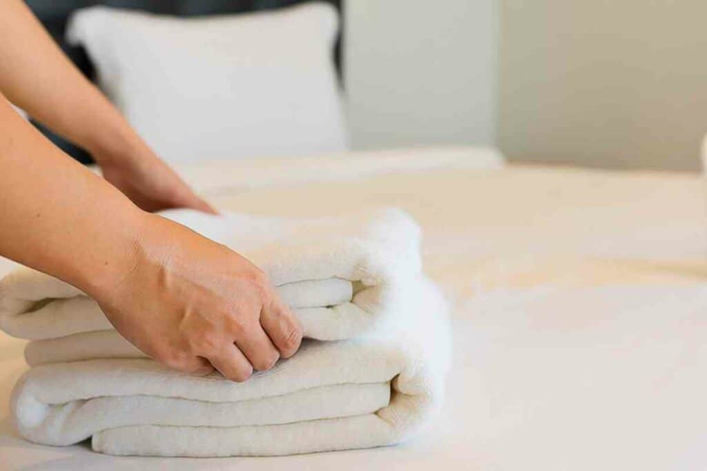 capsule hotels provide towels