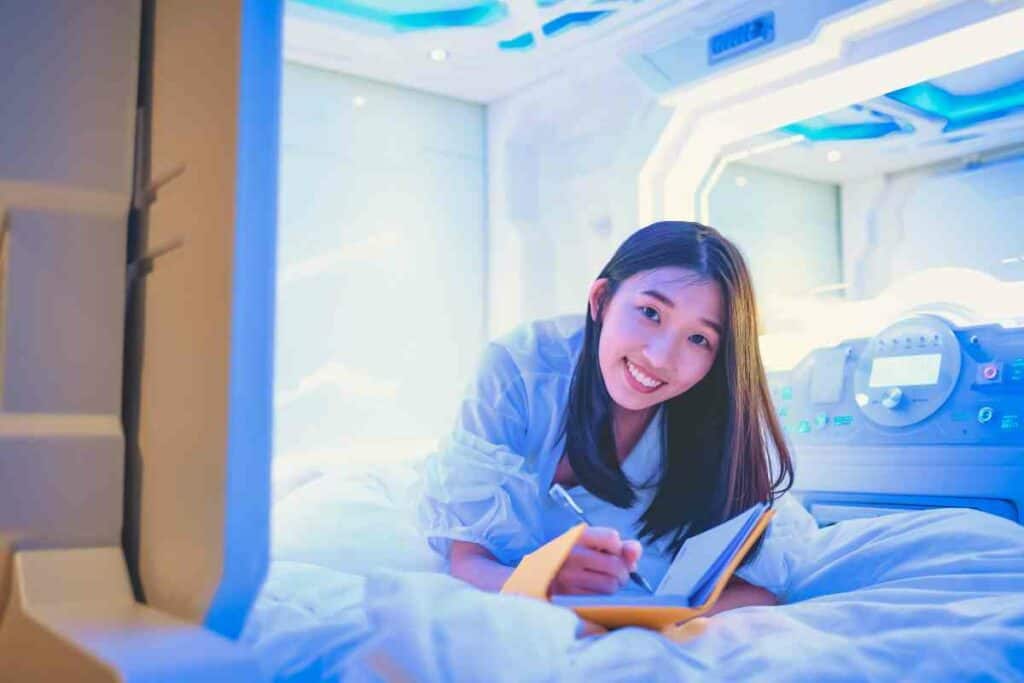 capsule hotels loud