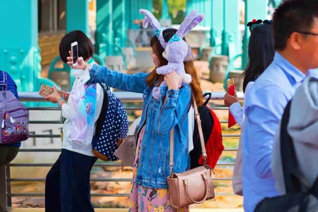 Tokyo Disneyland vs Tokyo DisneySea