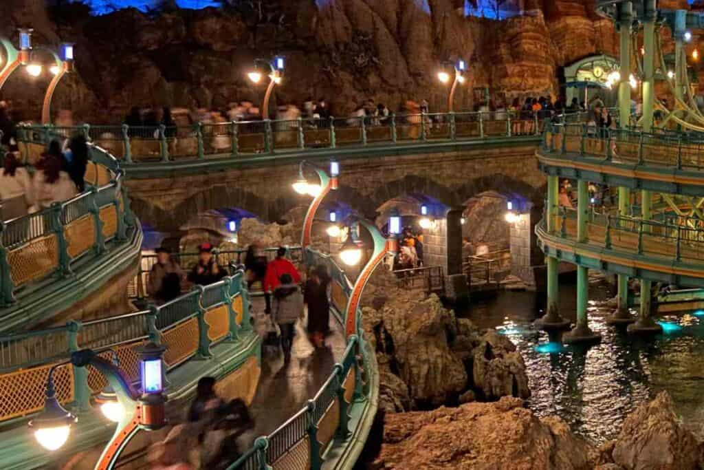 walking around Disneysea Tokyo