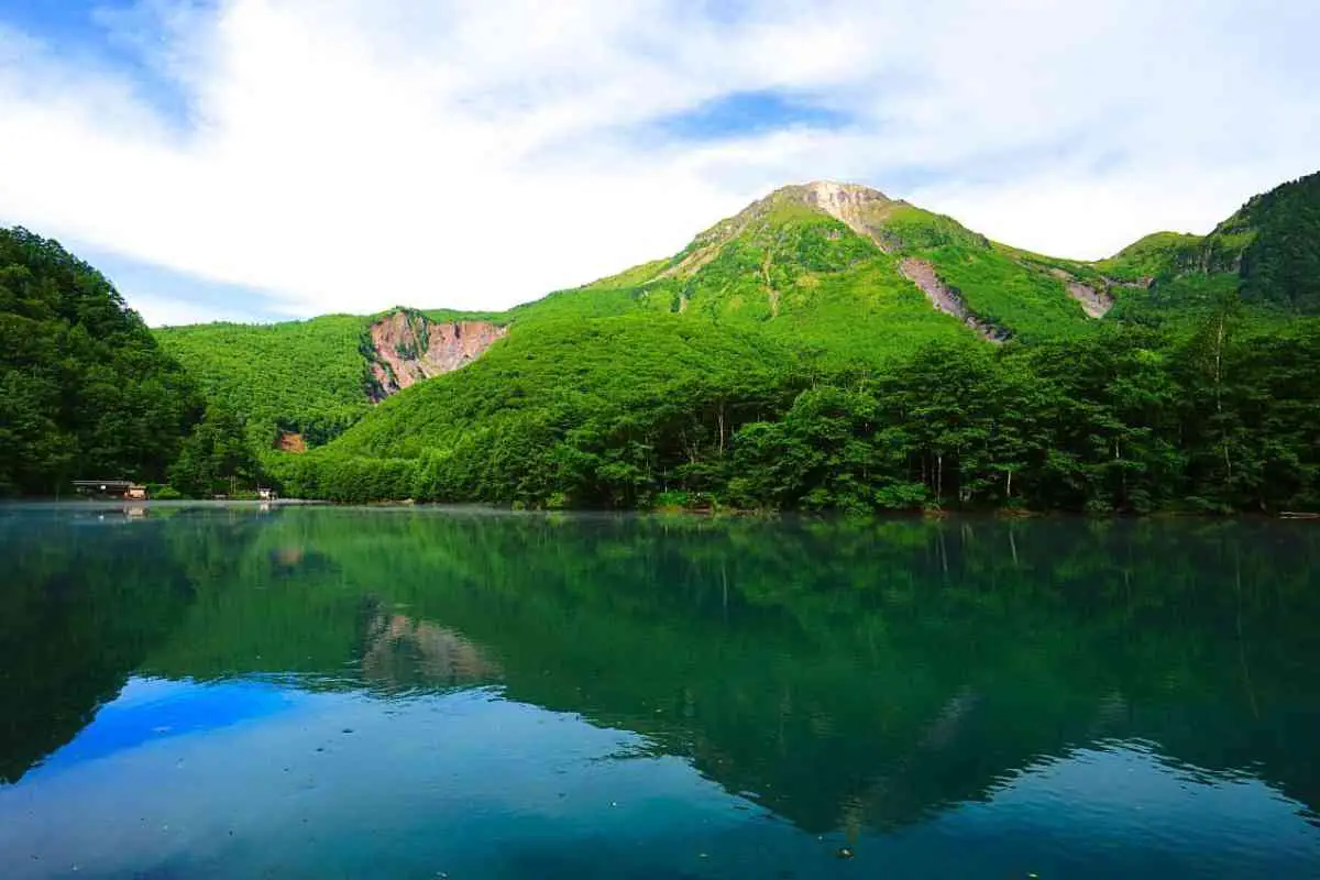 Kamikochi Hiking Guide (Best Trails and Hiking Tips)